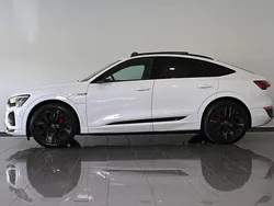Weiß Gebraucht 2023 Audi Q8 e-tron S-Line SUV | 56.750 € (Guter Preis)