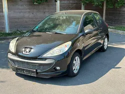 Schwarz Gebraucht 2011 Peugeot 206 Limousine | 2.390 € (Fairer Preis)