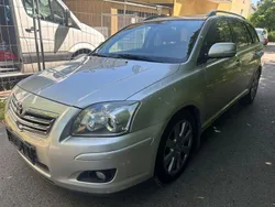 Silber Gebraucht 2009 Toyota Avensis Team Kombi | 2.990 € (Guter Preis)