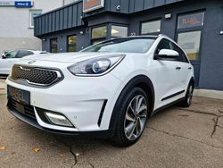 Weiß Gebraucht 2017 Kia Niro Spirit SUV | 14.470 € (Guter Preis)