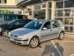 Silber Gebraucht 2001 VW Golf IV Edition Kleinwagen | 2.700 € (Etwas zu teuer)