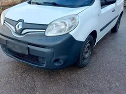 Weiß Gebraucht 2016 Renault Kangoo Van / Kleinbus | 3.900 €