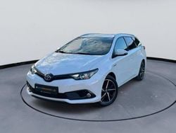 Weiß Gebraucht 2018 Toyota Auris Hybrid Team Kombi | 14.890 € (Fairer Preis)