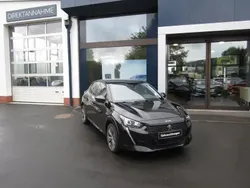 Perla nera Gebraucht 2022 Peugeot e-208 Allure Kleinwagen | 21.900 € (Teuer)