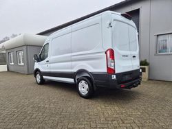 Frozen white frozen white Gebraucht 2024 Ford Transit Trend Van / Kleinbus | 39.430 € (Fairer Preis)