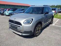 Melting silver iii Gebraucht 2024 Mini Cooper Countryman Favoured SUV | 35.990 € (Guter Preis)