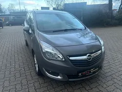 Grau Gebraucht 2017 Opel Meriva drive Van / Kleinbus | 9.499 € (Fairer Preis)