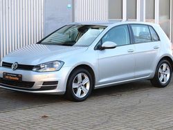 Silber Gebraucht 2015 VW Golf VII Comfortline Limousine | 10.980 € (Guter Preis)