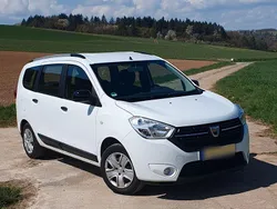 Weiß Gebraucht 2019 Dacia Lodgy Comfort Van / Kleinbus | 11.099 € (Guter Preis)