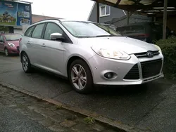Silber Gebraucht 2013 Ford Focus SYNC Edition Limousine | 5.999 € (Guter Preis)