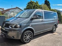 Grau Gebraucht 2015 VW T5 Van | 28.700 €