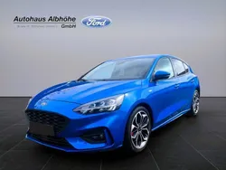 Blau Gebraucht 2018 Ford Focus ST-Line Limousine | 16.900 € (Fairer Preis)