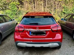 Rot Gebraucht 2019 Mercedes GLA200 SUV | 22.999 €