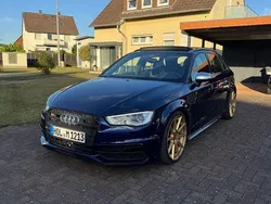 Blau Gebraucht 2014 Audi S3 Ambiente Limousine | 22.300 € (Guter Preis)