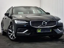 Black solid "stone" / solid Gebraucht 2021 Volvo V60 Inscription Kombi | 24.719 € (Superpreis)