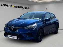 Blau Gebraucht 2022 Renault Clio V Zen Limousine | 11.780 € (Guter Preis)