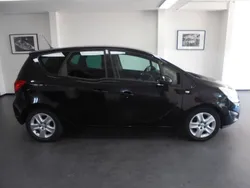 Schwarz Gebraucht 2011 Opel Meriva Design Edition Van / Kleinbus | 4.990 € (Guter Preis)