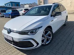 Weiss Gebraucht 2023 VW Golf VIII R-line Kombi | 24.985 € (Superpreis)