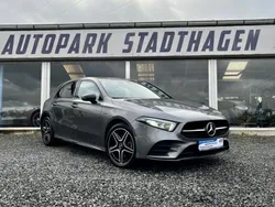 Grau Gebraucht 2020 Mercedes A250 AMG line Limousine | 24.990 € (Fairer Preis)