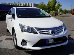 Weiß Gebraucht 2014 Toyota Avensis Edition Kombi | 11.000 € (Etwas zu teuer)