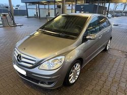 Grau Gebraucht 2006 Mercedes B200 Van / Kleinbus | 3.300 € (Guter Preis)