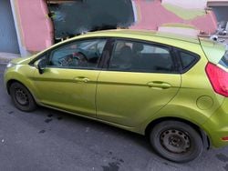 Grün Gebraucht 2009 Ford Fiesta Trend Limousine | 2.000 € (Guter Preis)