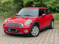 Rot Gebraucht 2006 Mini Cooper Kleinwagen | 3.190 € (Fairer Preis)