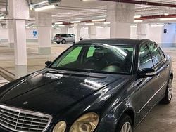 Schwarz Gebraucht 2003 Mercedes E270 Limousine | 3.000 € (Guter Preis)