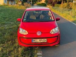 Rot Gebraucht 2015 VW up! Kleinwagen | 4.900 € (Etwas zu teuer)