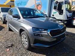 Graphitegrau metallic Gebraucht 2022 Skoda Karoq Tour SUV | 19.899 € (Superpreis)