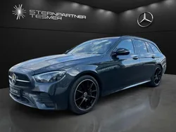 Grau Gebraucht 2023 Mercedes E220 AMG Limousine | 43.449 € (Fairer Preis)