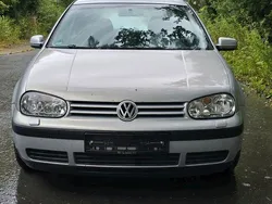 Silber Gebraucht 2003 VW Golf IV Comfortline Limousine | 2.000 € (Fairer Preis)