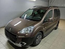 Lackierung rich oak Gebraucht 2014 Peugeot Partner Outdoor Van | 8.900 € (Teuer)