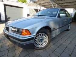 Arktissilbermetallic Gebraucht 1995 BMW 320 Coupé | 9.999 €