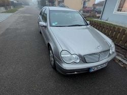 Gebraucht 2002 Mercedes C200 Classic Limousine | 1.000 € (Superpreis)