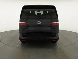 Deep black perleffekt Gebraucht 2025 VW T7 Life Van | 58.975 € (Fairer Preis)