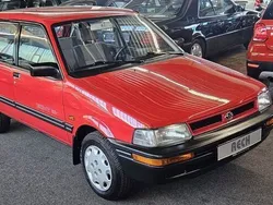 Rot Gebraucht 1992 Subaru Justy Kleinwagen | 9.000 €