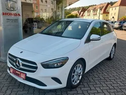 Weiß Gebraucht 2021 Mercedes B200 Business Van / Kleinbus | 23.375 € (Fairer Preis)