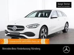 Weiß Gebraucht 2024 Mercedes C300e Avantgarde Limousine | 38.890 €