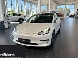 Weiß Gebraucht 2021 Tesla Model 3 Long Range Limousine | 28.200 € (Teuer)