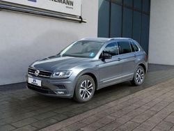 Indiumgrau metallic (metallic) Gebraucht 2020 VW Tiguan R-line SUV | 25.990 € (Superpreis)