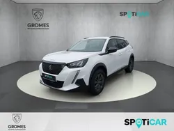 Weiß Gebraucht 2022 Peugeot 2008 Allure SUV | 18.990 € (Etwas zu teuer)
