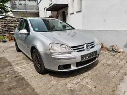 Silber Gebraucht 2005 VW Golf IV Comfortline Limousine | 2.450 € (Fairer Preis)