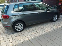 Grau Gebraucht 2018 VW Golf Sportsvan Comfortline Van / Kleinbus | 10.170 € (Guter Preis)