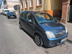 Grau Gebraucht 2009 Opel Meriva Van / Kleinbus | 2.899 € (Fairer Preis)