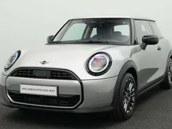Grau Gebraucht 2024 Mini Cooper Classic Kleinwagen | 25.303 € (Guter Preis)