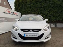 Weiß Gebraucht 2015 Hyundai i40 Edition Kombi | 8.900 € (Fairer Preis)