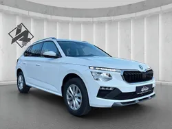 Weiß Gebraucht 2024 Skoda Kamiq SUV | 23.390 € (Fairer Preis)