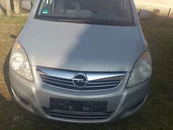 Beige Gebraucht 2009 Opel Zafira Innovation Van / Kleinbus | 2.480 € (Superpreis)