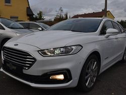 Weiß Gebraucht 2020 Ford Mondeo Titanium Limousine | 18.900 € (Fairer Preis)